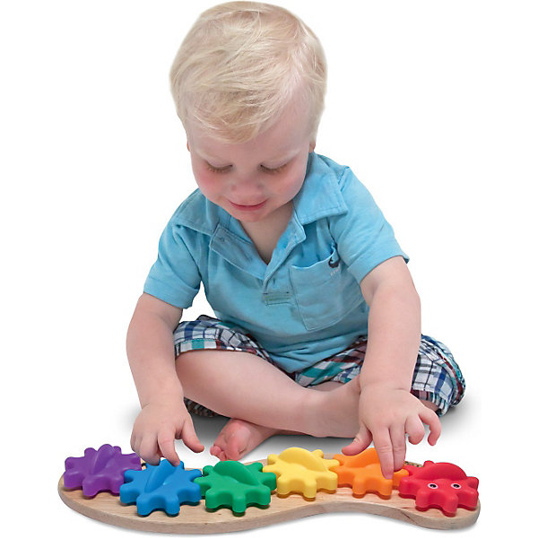 Игрушка Гусеница с шестеренками, Melissa & Doug Игрушка Гусеница с шестеренками, Melissa & DougДеревянные игрушки<br>Игрушка-манипулятор Гусеница с шестеренками от Melissa & Doug обязательно порадует маленьких деток. Веселая гусеничка состоит из шести ярких шестеренок, одетых на колышки того же цвета. Разберите гусеничку, дайте ребенку цветные шестеренки и деревянное основание, пусть он подберет их по цветам и соберет забавную гусеничку. А затем можно вместе наблюдать, как шестеренки начнут вращаться одна за другой, вызывая восторг у малыша. Игрушка сделана из дерева, а каждая шестеренка гусеницы, окрашена яркой, нетоксичной краской, поэтому играть с гусеничкой могут даже самые маленькие детки. Игрушка позволят уже с раннего возраста развивать у ребенка творческие навыки, а конструкция игрушки способствует раннему развитию моторики. Играйте и наслаждайтесь вместе с Melissa & Doug!<br><br>Дополнительная информация:<br><br>- Потрясающие подарок для малышей;<br>- Отличный тренажер мелкой моторики;<br>- Красочный дизайн;<br>- Материал: натуральное дерево, безопасная краска;<br>- Размер упаковки: 36 х 5 х 15 см;<br>- Вес: 453 г<br><br>Игрушку Гусеница с шестеренками, Melissa & Doug можно купить в нашем интернет-магазине.<br><br>Ширина мм: 360<br>Глубина мм: 50<br>Высота мм: 150<br>Вес г: 453<br>Возраст от месяцев: 24<br>Возраст до месяцев: 36<br>Пол: Унисекс<br>Возраст: Детский<br>SKU: 3861955