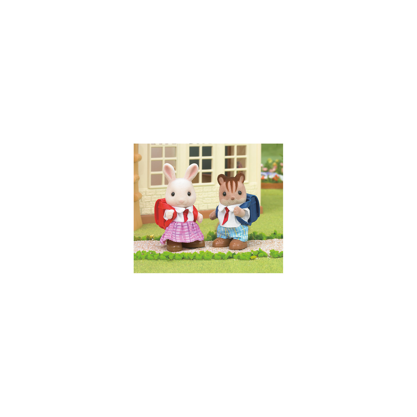 Набор Школьные друзья, Sylvanian Families Набор Школьные друзья, Sylvanian FamiliesSylvanian Families<br>Sylvanian Families (Сильваниан Фэмилис) - целый мир, в котором живут маленькие милые зверята - кролики, белки, медведи, лисы и многие другие. У каждого из них есть дом. Неразлучные друзья, кролик и бельчонок обязательно понравятся малышам. Игрушка прекрасно подходит для сюжетно-ролевых игр детей, развивает социальные навыки, мелкую моторику и воображение. Способствует правильному формированию образца полной семьи. Все детали набора выполнены их высококачественных, нетоксичных безопасных материалов. <br><br>Дополнительная информация:<br><br>- Комплектация: фигурки девочки молочного кролика и мальчика бельчонка в школьной форме с рюкзаками и обувью.<br>- Материал: пластик, текстиль, флок.<br>- Голова и лапки игрушек поворачиваются.<br>- Размер упаковки: 39х33х63 см.<br><br>Набор Школьные друзья, Sylvanian Families (Сильваниан Фэмилис), можно купить в нашем магазине.<br><br>Ширина мм: 176<br>Глубина мм: 132<br>Высота мм: 50<br>Вес г: 114<br>Возраст от месяцев: 36<br>Возраст до месяцев: 144<br>Пол: Женский<br>Возраст: Детский<br>SKU: 4177950