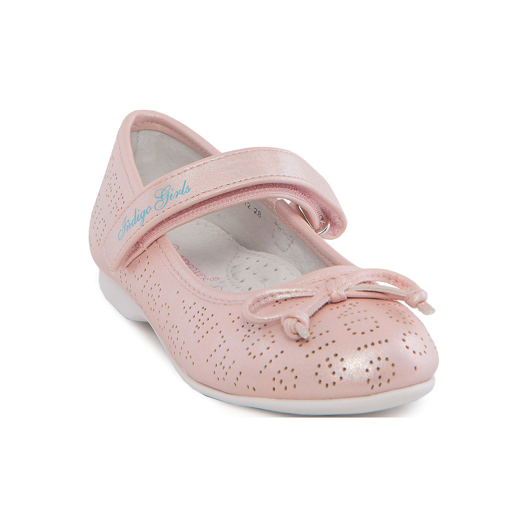 Туфли для девочки Indigo kids Туфли для девочки Indigo kidsТуфли<br>Туфли для девочки от известного бренда Indigo kids.<br><br>Модные блестящие туфли отлично подойдут к праздничному платью, а также помогут оживить даже повседневный наряд. Они легко надеваются, комфортно садятся по ноге. <br><br>Особенности модели:<br><br>- цвет: розовый;<br>- стильный дизайн;<br>- удобная колодка;<br>- подкладка из натуральной кожи;<br>- перфорация в передней части изделия, обеспечивающая вентиляцию;<br>- украшение - бант из кожи;<br>- устойчивая нескользящая подошва;<br>- застежка - липучка.<br><br>Дополнительная информация:<br><br>Состав:<br><br>верх – искусственная кожа;<br>подкладка - натуральная кожа;<br>подошва - ТЭП.<br><br>Туфли для девочки Indigo kids (Индиго Кидс) можно купить в нашем магазине.<br><br>Ширина мм: 227<br>Глубина мм: 145<br>Высота мм: 124<br>Вес г: 325<br>Цвет: розовый<br>Возраст от месяцев: 96<br>Возраст до месяцев: 108<br>Пол: Женский<br>Возраст: Детский<br>Размер: 32,28,33,31,30,29<br>SKU: 4519873