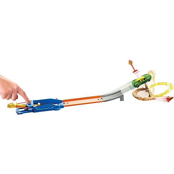 Трасса Hot Wheels Трасса Hot WheelsАвтотреки<br>Трасса Hot Wheels (Хот Вилс), Mattel (Маттел) ? самая популярная игровые транспортные треки для мальчиков от бренда Mattel. Трассы Hot Wheels обладают реалистичными деталями, множеством модификаций и совместимостью разных наборов между собой. Выполненные из качественного пластика, эти игрушки устойчивы к физическим повреждениям и изменению цвета, в них отсутствуют опасные и острые детали, что делает эту игрушку безопасной даже для маленьких детей. Производителем рекомендованы наборы для мальчиков от 4-х лет.<br>Трасса Hot Wheels (Хот Вилс), Mattel (Маттел) ? набор «Мега-прыжок. Головокружительный прыжок» состоящий из элемента трассы, спусковой установки, гоночной машинки, огненного кольца и предупреждающих знаков. Набор позволяет построить прямой трек и устроить увлекательные гоночные состязания с машинками Hot Wheels!<br>Сюжетные игры с трассой Hot Wheels (Хот Вилс), Mattel (Маттел) формируют конструкторские навыки, тренируют память и развивают логическое мышление и воображение. А также эта игрушка способствует эмоциональному развитию ребенка.<br><br>Дополнительная информация:<br><br>- Вид игр: сюжетно-ролевые <br>- Предназначение: для дома<br>- Материал: пластик<br>- Комплектация: элемент трассы, спусковая установка, 1 машинка масштабом 1:64, огненное кольцо, предупреждающие знаки<br>- Размер (Д*Ш*В): 4,5*31*8,5 см<br>- Вес: 203 г <br>- Особенности ухода: можно протирать влажной губкой<br><br>Подробнее:<br><br>• Для детей в возрасте: от 4 лет и до 9 лет<br>• Страна производитель: Китай<br>• Торговый бренд: Mattel<br><br>Трассу Hot Wheels (Хот Вилс), Mattel (Маттел) можно купить в нашем интернет-магазине.<br><br>Ширина мм: 45<br>Глубина мм: 310<br>Высота мм: 85<br>Вес г: 203<br>Возраст от месяцев: 48<br>Возраст до месяцев: 108<br>Пол: Мужской<br>Возраст: Детский<br>SKU: 4770041