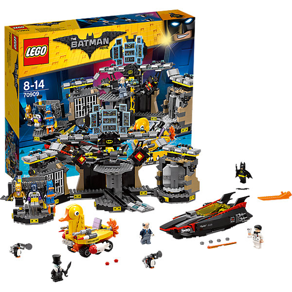 LEGO Batman Movie 70909: Нападение на Бэтпещеру LEGO Batman Movie 70909: Нападение на БэтпещеруПластмассовые конструкторы<br>LEGO Batman Movie 70909: Нападение на Бэтпещеру<br><br>Характеристики:<br><br>- в набор входит: детали бэтпещеры, бэтлодки, уткомобиля; 9 минифигурок; аксессуары; инструкция по сборке<br>- минифигурки набора: Бэтмен и 3 костюма, Брюс Вейн, Альфред, злодей Пингвина и два приспешника<br>- состав: пластик<br>- количество деталей: 1047 <br>- размер бэтпещеры: 40 * 20 * 21 см.<br>- размер бэтлодки: 20 * 6 * 12 см.<br>- размер уткомобиля: 12 * 9 * 10 см.<br>- примерное время сборки: 3 часа<br>- для детей в возрасте: от 8 до 14 лет<br>- Страна производитель: Дания/Китай/Чехия<br><br>Легендарный конструктор LEGO (ЛЕГО) представляет серию «Batman Movie» (Бэтмен Муви) по сюжету одноименного лего мультфильма. Серия понравится любителям комиксов DC и историй о Бэтмене. <br><br>Фигурки набора выглядят ярко, очень качественно проработаны, в их разработке были использованы уникальные детали не встречающиеся в других наборах. В набор также входят Брюс Вейн и четыре костюма Бэтмена. Только один костюм имеет лицо, остальные три подразумевают перемещение лица в ходе игры. Уткомобиль передвигается по суше и воде, имеет 4 типа оружия, может открывать огонь двух видов с помощью 4х механизмов. Лодка Бэтмена имеет стильную обтекаемую форму, удобную кабину с приборами и оснащена четырьмя ракетами сзади и двумя другими спереди, все вооружение оснащено механизмами для стрельбы. <br><br>Сама Бэтпещера подразделена на 5 блоков, по периметру оснащена деталями «освещения», бежевыми рельефными деталями скал и небольшой дорожкой из блоков, чтобы можно было расставлять фигурки героев. Центр пещеры - вращающийся пульт управления с креслом, множеством кнопочек и показателей, разворачивающимся тайником для оружия и специальным поднимающимся мостиком для Бэтмена. Большой бортовой компьютер содержит целых 9 панелей с разной информацией. <br><br>Бэттюрьма оснащена двухдверной камерой и механизмом для взлома, позволяющему преступникам сбегать. Движущийся стенд для костюмов бетмена позволяет разместить имеющиеся в наборе 4 костюма и добавлять новые. Специальный блок для преображения Брюса Вейна в Бетмена поможет выполнять переодевание более реалистично в ходе игры. <br><br>Конструктор LEGO Batman Movie 70909: Нападение на Бэтпещеру можно купить в нашем интернет-магазине.<br><br>Ширина мм: 482<br>Глубина мм: 375<br>Высота мм: 99<br>Вес г: 1716<br>Возраст от месяцев: 96<br>Возраст до месяцев: 168<br>Пол: Мужской<br>Возраст: Детский<br>SKU: 5002396