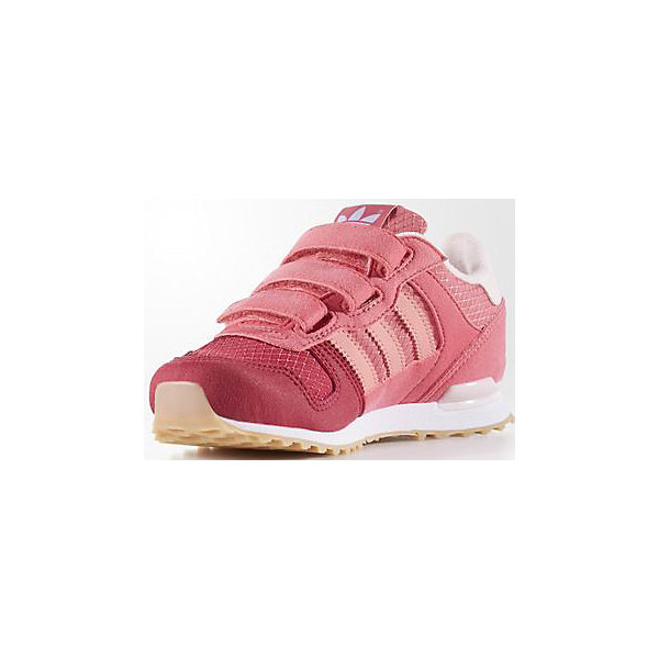 Кроссовки ZX 700 CF adidas Кроссовки ZX 700 CF adidasКроссовки<br>Кроссовки адидас.<br><br>Характеристики:<br><br>- Материал верха: текстиль<br>- Подкладка: текстиль<br>- Стелька: текстиль<br>- Подошва: резина<br>- Состав: полимер-50%, текстиль-40%, резина-10%<br>- Цвет: розовый<br>- Две застежки-липучки<br>- Съемная стелька<br><br>Кроссовки Adidas – приведут в восторг вашу девочку. Верх модели выполнен из текстиля. Язычок и задник оформлены символикой бренда. Имеется мягкая съемная текстильная стелька и текстильная подкладка. Ремешки с застежками-липучками надежно фиксируют модель на ноге. Резиновая подошва с протектором гарантирует идеальное сцепление с любыми поверхностями.<br><br>Кроссовки адидас можно купить в нашем интернет-магазине.<br><br>Ширина мм: 250<br>Глубина мм: 150<br>Высота мм: 150<br>Вес г: 250<br>Цвет: красный<br>Возраст от месяцев: 36<br>Возраст до месяцев: 48<br>Пол: Женский<br>Возраст: Детский<br>Размер: 22,26,25,24,23<br>SKU: 5004384