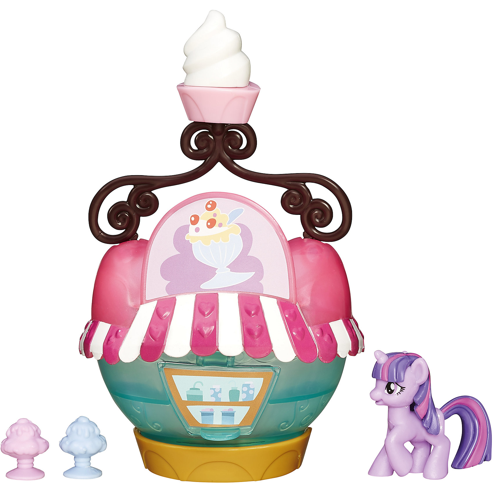Коллекционный игровой мини-набор пони Твайлайт Спаркл, My little Pony, B3597/B5568 Коллекционный игровой мини-набор пони Твайлайт Спаркл, My little Pony, B3597/B5568Игрушки<br>Коллекционный игровой мини-набор пони, My little Pony, B3597/B5568.<br><br>Характеристики:<br><br>- В наборе: фигурка пони Твайлайт Спаркл, 2 десерта, кафе<br>- Размер фигурки пони: около 4 см.<br>- Материал: высококачественная пластмасса<br>- Размер упаковки: 20x16.5x6 см.<br><br>Коллекционный набор с фигуркой Твайлайт Спаркл от Hasbro (Хасбро) станет приятным подарком для девочки - поклонницы мультсериала Моя маленькая пони. Дружба - это чудо!. В комплекте есть кафе-мороженое и два десерта, которые позволят придумать множество разных сюжетных линий и историй. Пони Твайлайт Спаркл отправляется в свое любимое кафе, чтобы заказать любимое лакомство. Кафе выглядит очень здорово: оно похоже на креманку с мороженым, а наверху есть вывеска с объемным изображением любимого десерта Твайлайт. Характерной особенностью набора является то, что главная героиня мультсериала My Little Pony изображена еще совсем юной малышкой. Она еще не является принцессой-единорогом, поэтому у нее отсутствуют крылышки. Набор выполнен из высококачественной пластмассы, безопасен для детей.<br><br>Коллекционный игровой мини-набор пони, My little Pony, B3597/B5568 можно купить в нашем интернет-магазине.<br><br>Ширина мм: 206<br>Глубина мм: 167<br>Высота мм: 600<br>Вес г: 132<br>Возраст от месяцев: 48<br>Возраст до месяцев: 72<br>Пол: Женский<br>Возраст: Детский<br>SKU: 5064687