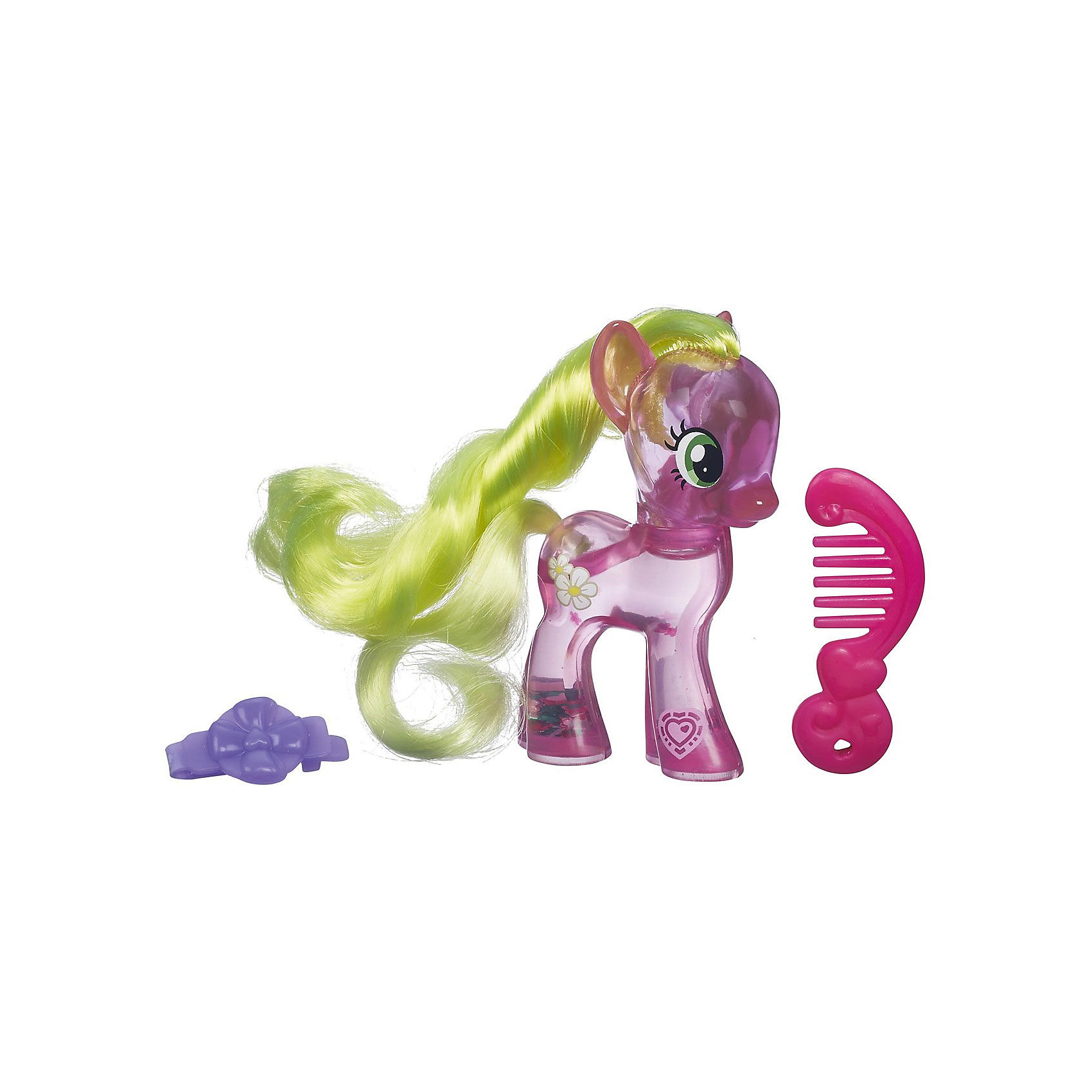 Фигурка с блестками My little Pony, Cutie Mark Magic - Флауэр Вишес Фигурка с блестками My little Pony, Cutie Mark Magic - Флауэр ВишесИгрушки<br>Пони с блестками, My little Pony (Моя маленькая Пони), B0357/B5415.<br><br>Характеристика:<br><br>• Материал: пластик. <br>• Размер упаковки: 17х13,8х4,4 см. <br>• Высота фигурки: 8 см. <br>• Длинная, мягкая, блестящая грива. <br>• В комплекте: фигурка пони, расческа, заколка. <br>• Фигурка наполнена специальной жидкостью с блесками.<br><br>Очаровательная маленькая лошадка Дейзи приведет в восторг всех поклонников My little Pony (Май литл Пони). Игрушка наполнена специальной жидкостью с блестками, которая переливается и мерцает, если пони перевернуть или потрясти. На голове у лошадки роскошная грива, которую можно расчёсывать специальной маленькой расческой и украшать оригинальной маленькой заколкой.<br>Игрушка изготовлена из экологичных нетоксичных материалов безопасных для детей.<br><br>Пони с блестками, My little Pony (Моя маленькая Пони), B0357/B5415, можно купить в нашем интернет-магазине.<br><br>Ширина мм: 44<br>Глубина мм: 138<br>Высота мм: 170<br>Вес г: 350<br>Возраст от месяцев: 36<br>Возраст до месяцев: 72<br>Пол: Женский<br>Возраст: Детский<br>SKU: 5352850