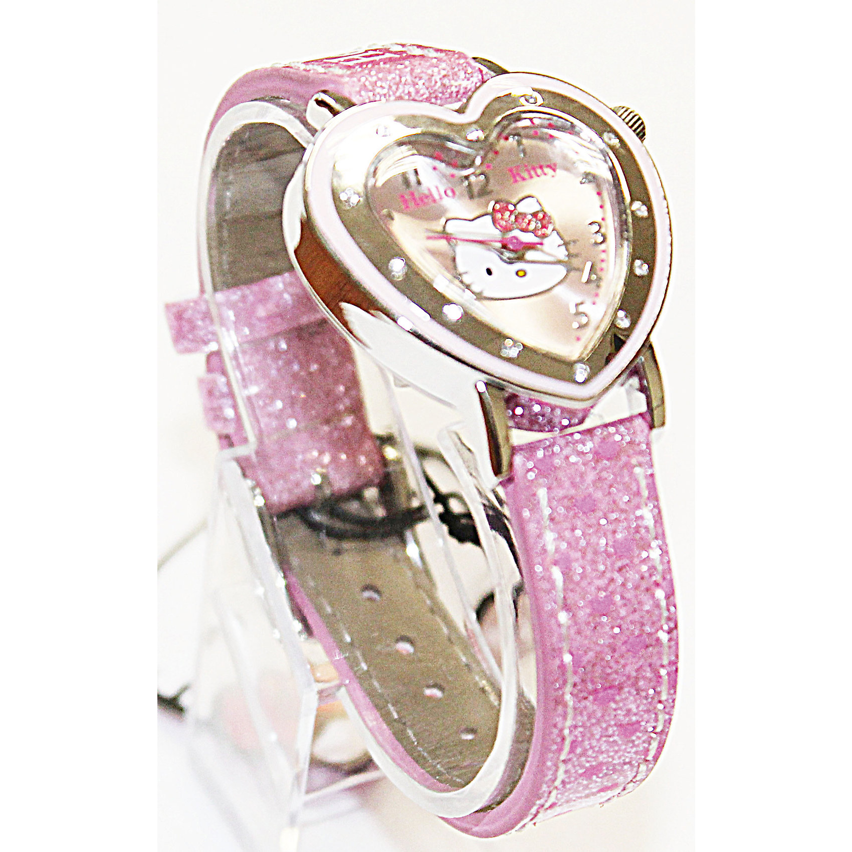 Часы наручные аналоговые, Hello Kitty Часы наручные аналоговые, Hello KittyHello Kitty<br>Эксклюзивные наручные аналоговые часы торговой марки Hello Kitty выполнены по индивидуальному дизайну ООО «Детское Время» и лицензии компании Sanrio. Обилие деталей - декоративных элементов (страз, мерцающих ремешков), надписей, уникальных изображений - делают изделие тщательно продуманным творением мастеров. Часы имеют высококачественный японский кварцевый механизм и отличаются надежностью и точностью хода. Часы водоустойчивы и обладают достаточной герметичностью, чтобы спокойно перенести случайный и незначительный контакт с жидкостями (дождь, брызги), но они не предназначены для плавания или погружения в воду. Циферблат защищен от повреждений прочным минеральным стеклом. Корпус часов выполнен из стали, задняя крышка из нержавеющей стали. Материал браслета: искусственная кожа. Единица товара упаковывается в стильную подарочную коробочку. Неповторимый стиль с изобилием насыщенных и в тоже время нежных гамм; надежность и прочность изделия позволяют говорить о нем только в превосходной степени!<br><br>Ширина мм: 55<br>Глубина мм: 10<br>Высота мм: 250<br>Вес г: 27<br>Возраст от месяцев: 36<br>Возраст до месяцев: 72<br>Пол: Женский<br>Возраст: Детский<br>SKU: 5529333