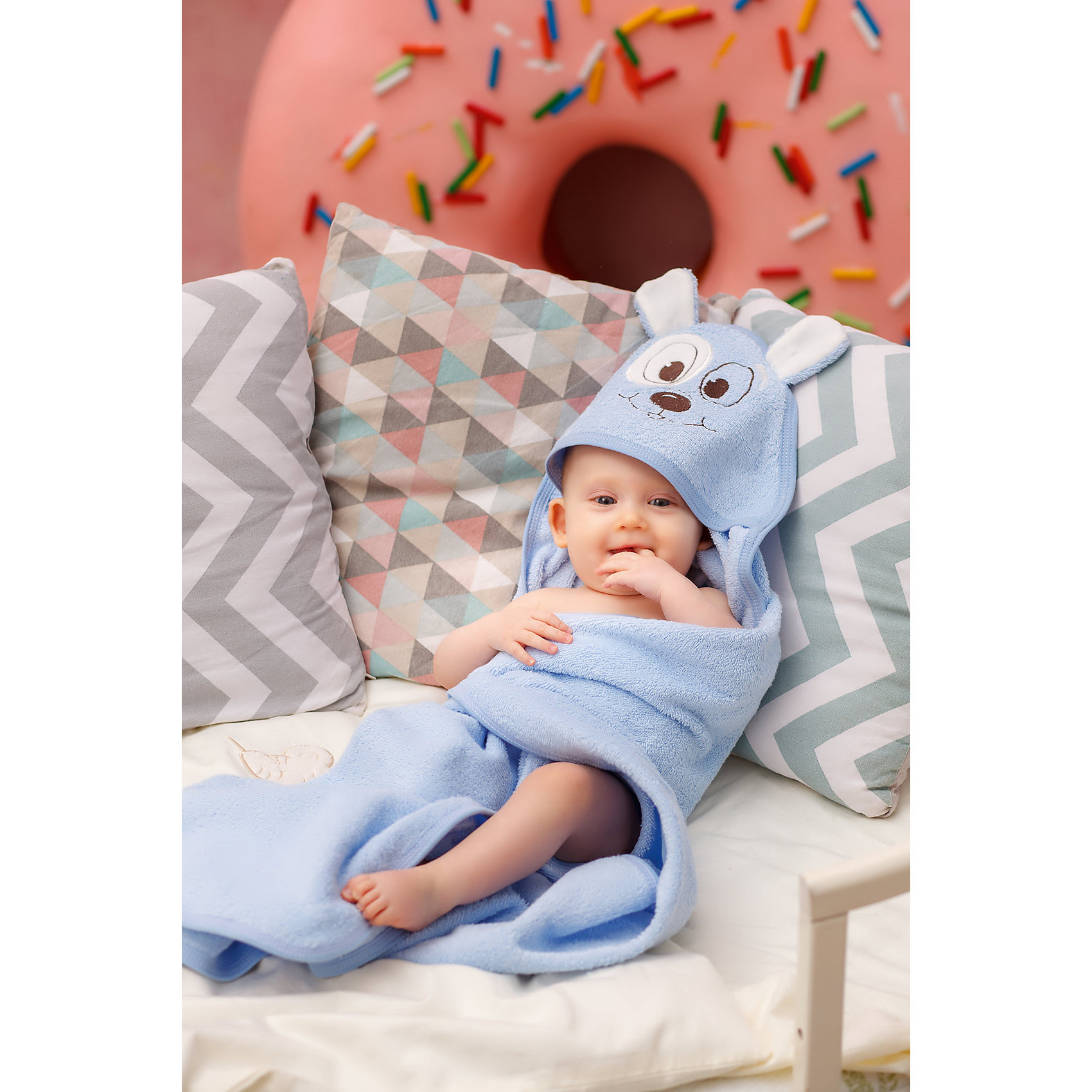Полотенце с капюшоном Собачки Fun Dry, Twinklbaby, бело-голубой Полотенце с капюшоном Собачки Fun Dry, Twinklbaby, бело-голубойПолотенца, мочалки, халаты<br>Полотенце с капюшоном Собачки Fun Dry, Twinklbaby (Твинкл Бэби), бело-голубой<br><br>Характеристики:<br><br>• приятное на ощупь<br>• удобный капюшон с вышивкой и аппликацией<br>• материал: махра<br>• состав: 100% хлопок<br>• размер: 100х80 см<br>• цвет: голубой/белый<br>• размер упаковки: 34х1х37 см<br>• вес: 300 грамм<br><br>Забавное полотенце Fun Dry порадует вашего кроху после водных процедур. Полотенце изготовлено из мягкого хлопка. Оно быстро впитает влагу, чтобы малыш чувствовал себя уютно. Хлопок не вызывает разражения и аллергии на коже ребенка. <br><br>Капюшон полотенца выполнено в виде забавной собачки, которая порадует ребенка после купания. Кроме того, вы можете использовать полотенце и для отдыха на пляже. С забавной собачкой хорошее настроение гарантировано!<br><br>Полотенце с капюшоном Собачки Fun Dry, Twinklbaby (Твинкл Бэби), бело-голубой вы можете купить в нашем интернет-магазине.<br><br>Ширина мм: 370<br>Глубина мм: 340<br>Высота мм: 10<br>Вес г: 300<br>Возраст от месяцев: 1<br>Возраст до месяцев: 60<br>Пол: Унисекс<br>Возраст: Детский<br>SKU: 6772408