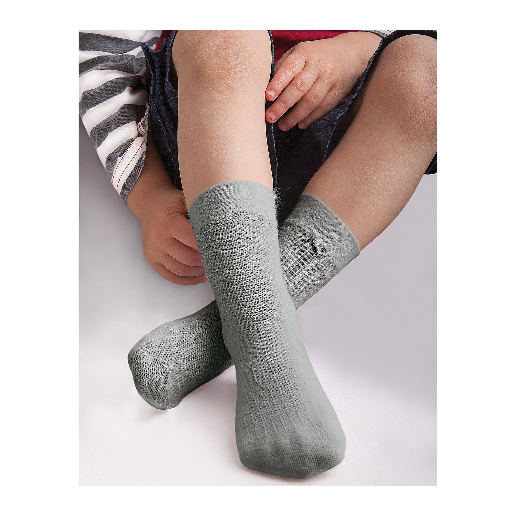 Носки для девочки Knittex Носки для девочки KnittexНоски<br>Носки для девочки Knittex<br>Вискозные однотонные носки с продольным рельефным рисунком в виде мелкого рубчика. Плотные, мягкие и приятные на ощупь. Широкая резинка, не сдавливающая ногу. <br>Состав:<br>вискоза 65%, полиамид 31%, эластан 4%<br><br>Ширина мм: 87<br>Глубина мм: 10<br>Высота мм: 105<br>Вес г: 115<br>Цвет: серый<br>Возраст от месяцев: 12<br>Возраст до месяцев: 108<br>Пол: Женский<br>Возраст: Детский<br>Размер: 15-17,18-20<br>SKU: 6837360