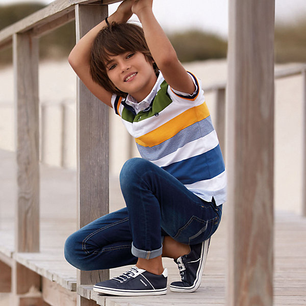 Boys wearing shorts. Джинсы для мальчика. Детская фотосессия в джинсах. Дети в джинсах. Детская джинсовая фотосессия.