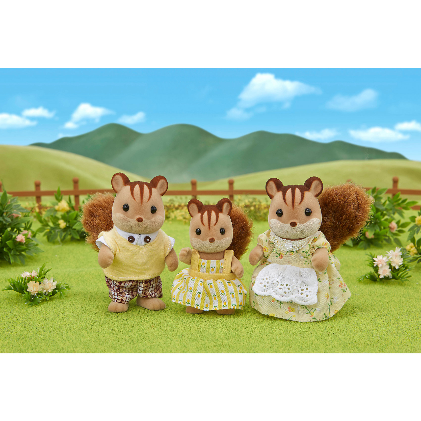 фото Игровой набор sylvanian families семья белок, 3 фигурки эпоха чудес