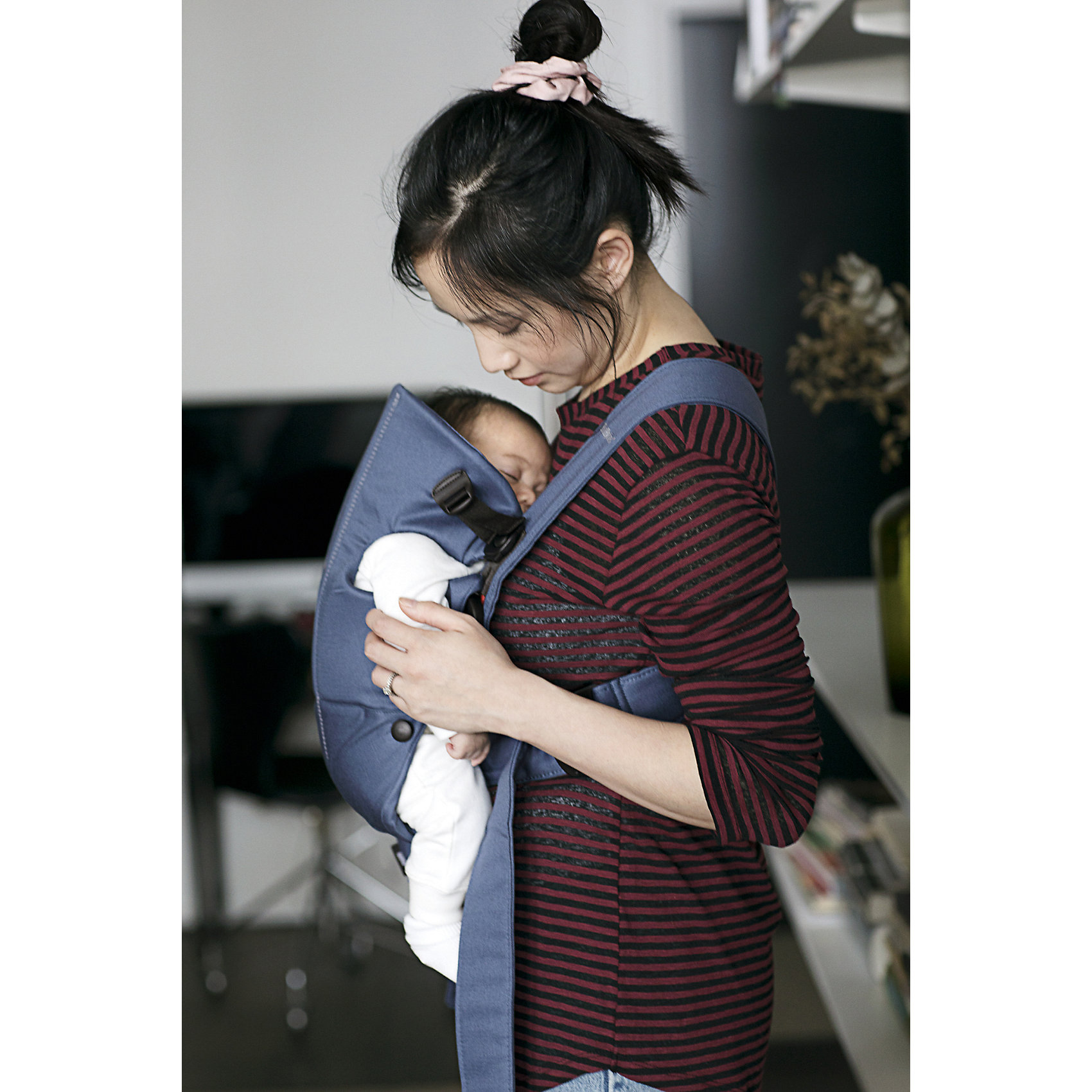 фото Рюкзак-кенгуру BabyBjorn Mini Cotton индиго